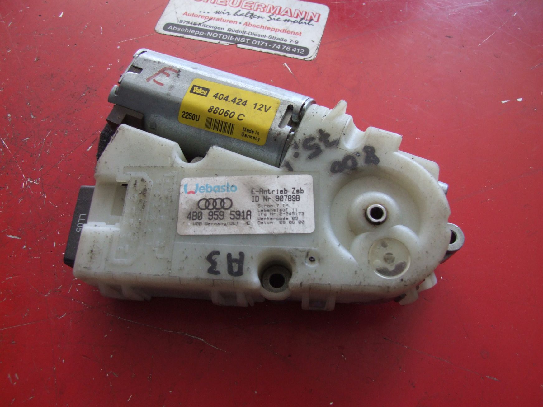 Schiebedachmotor aus Audi A3 Valeo 404424 / 4B0959591A (gebraucht)