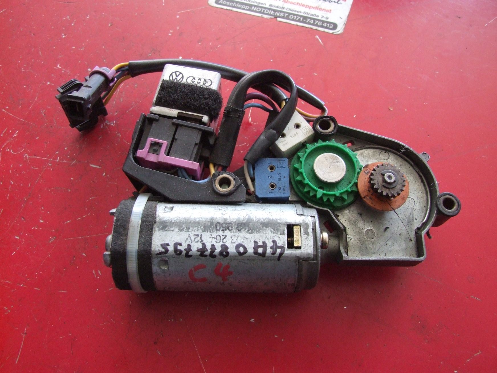 Schiebedachmotor aus Audi Audi 100 C4 Webasto / 4A0877795 (gebraucht)