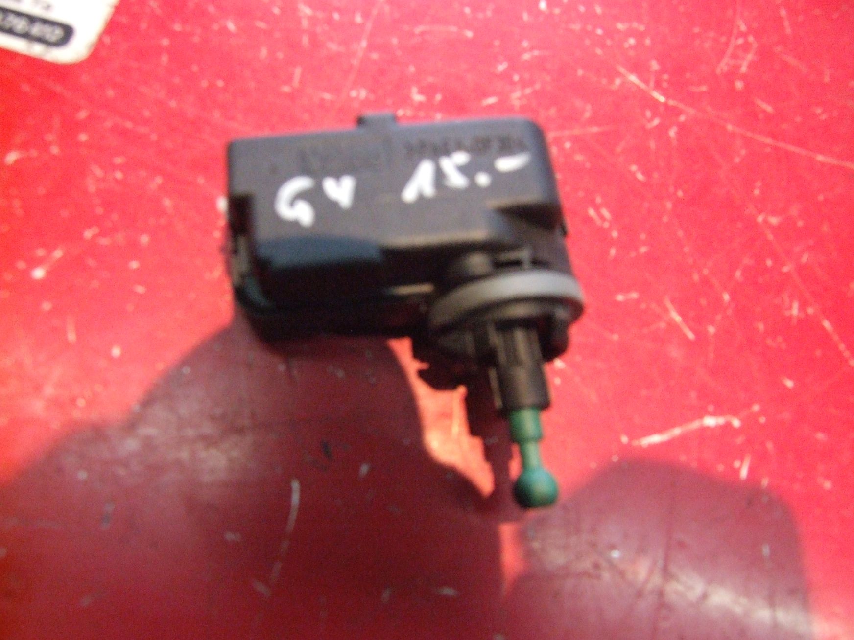Stellmotor Scheinwerfer aus VW Golf 4 Valeo / 1J0941295F (gebraucht)