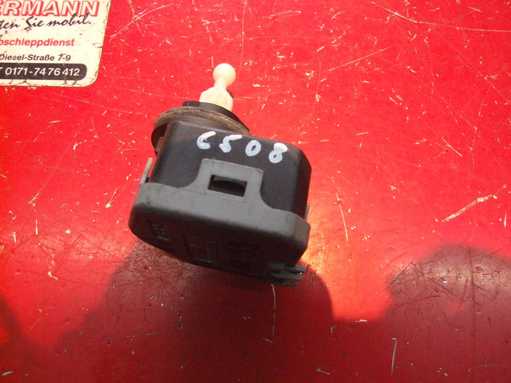 Stellmotor Scheinwerfer aus Audi A6 Hella / 6Y0941295 (gebraucht)