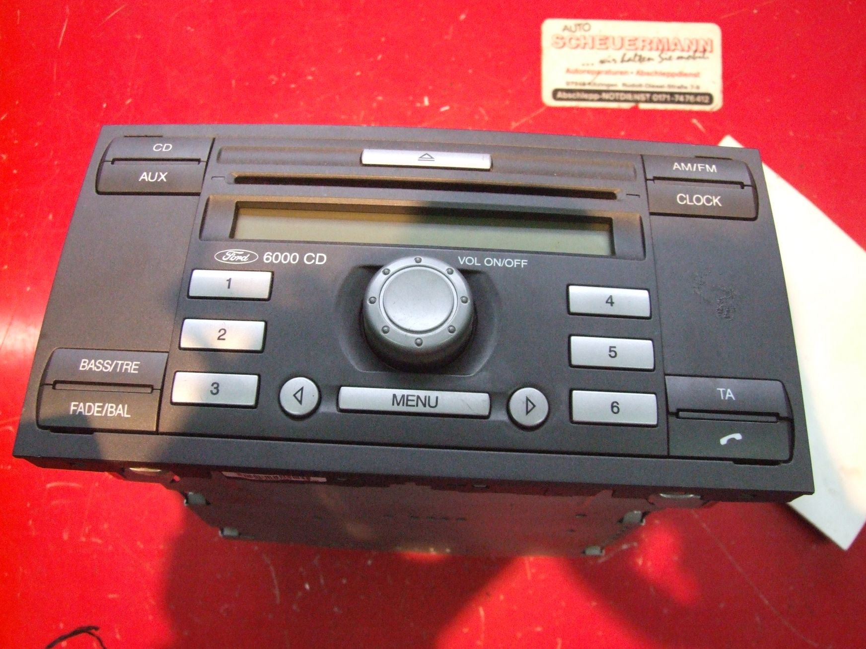 Radio aus Ford Fiesta 5 Visteon 6000CD / 6S6118C815AH (gebraucht)