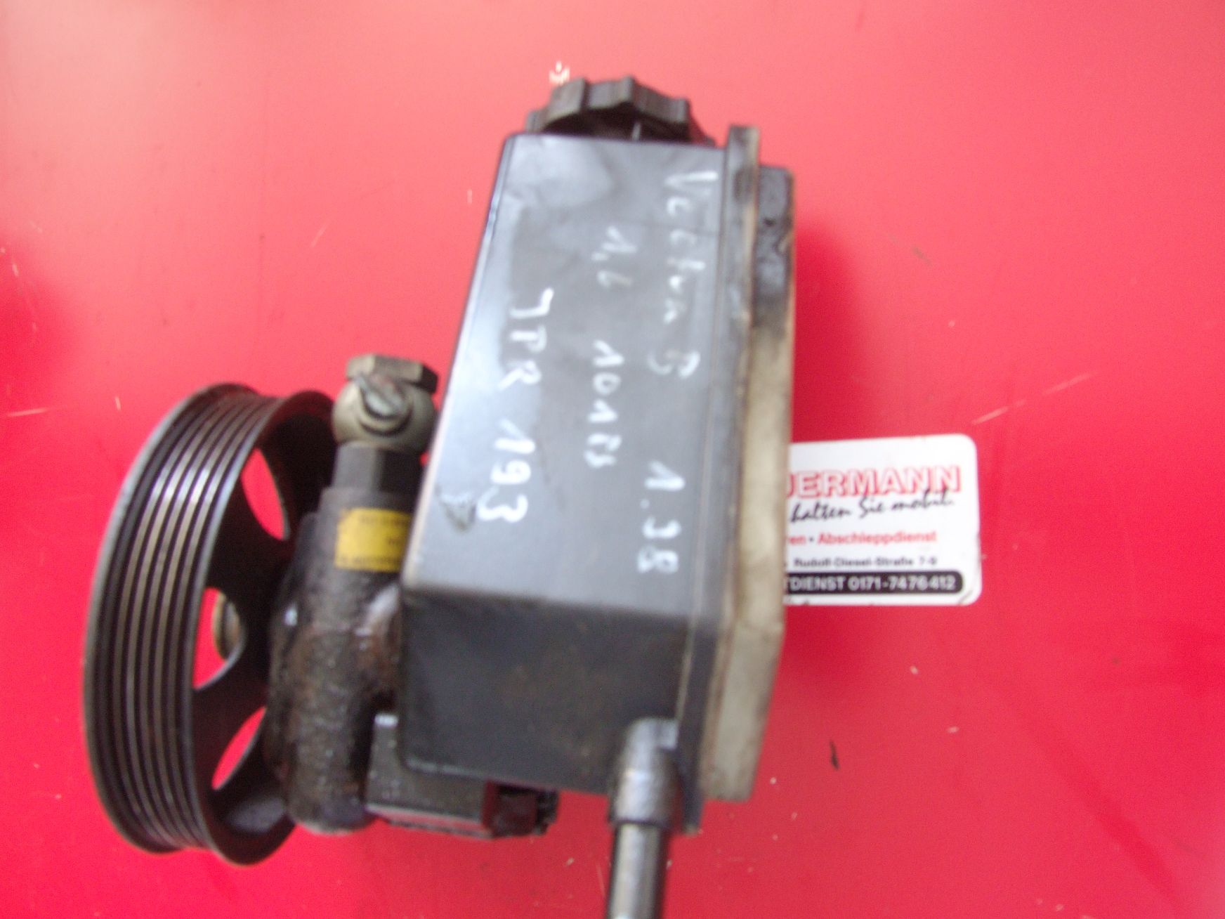 Servopumpe aus Opel Vectra B Saginaw 53514 / 90495957 (gebraucht)