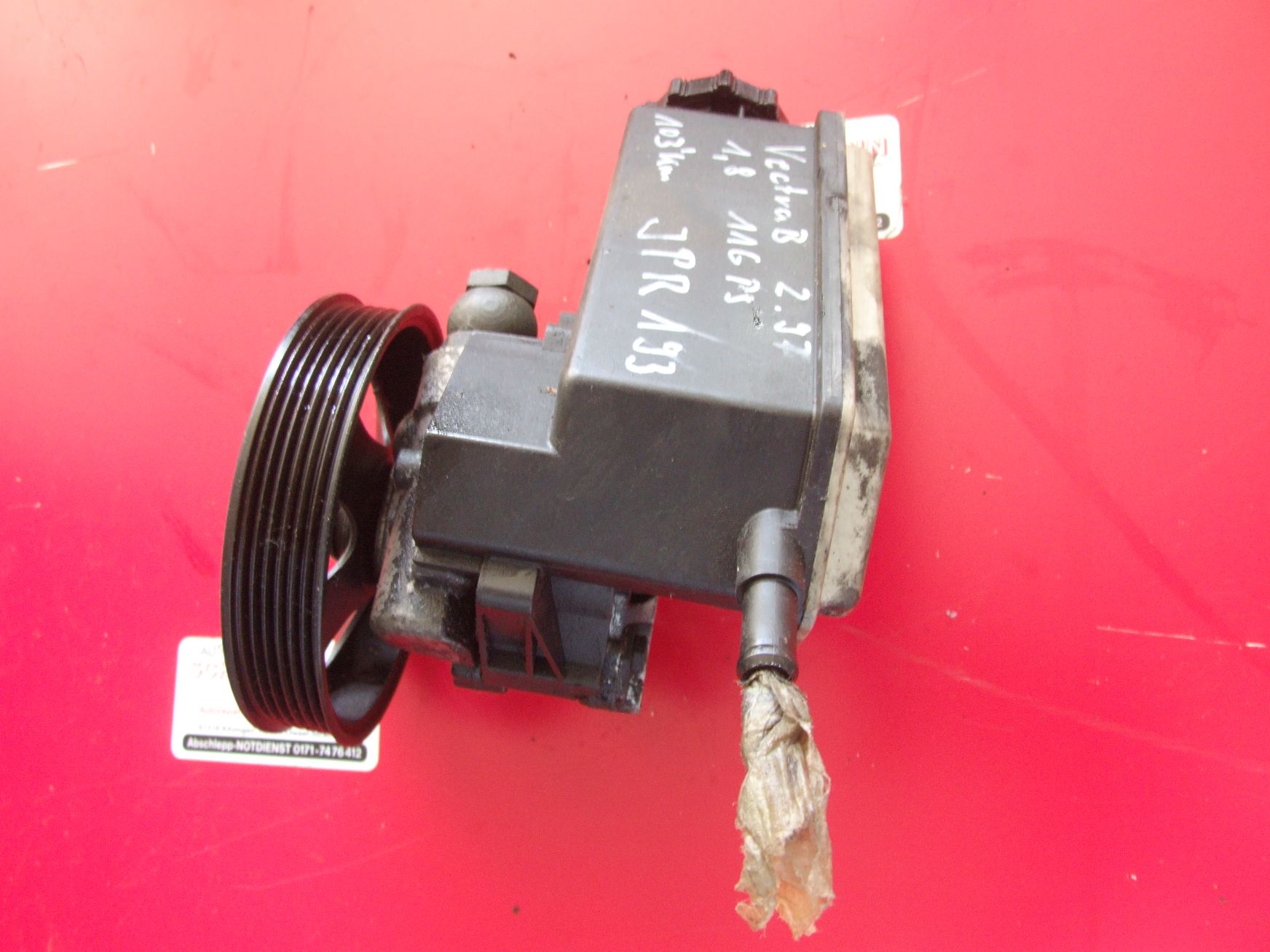 Servopumpe aus Opel Vectra B ZF / 90495960 (gebraucht)