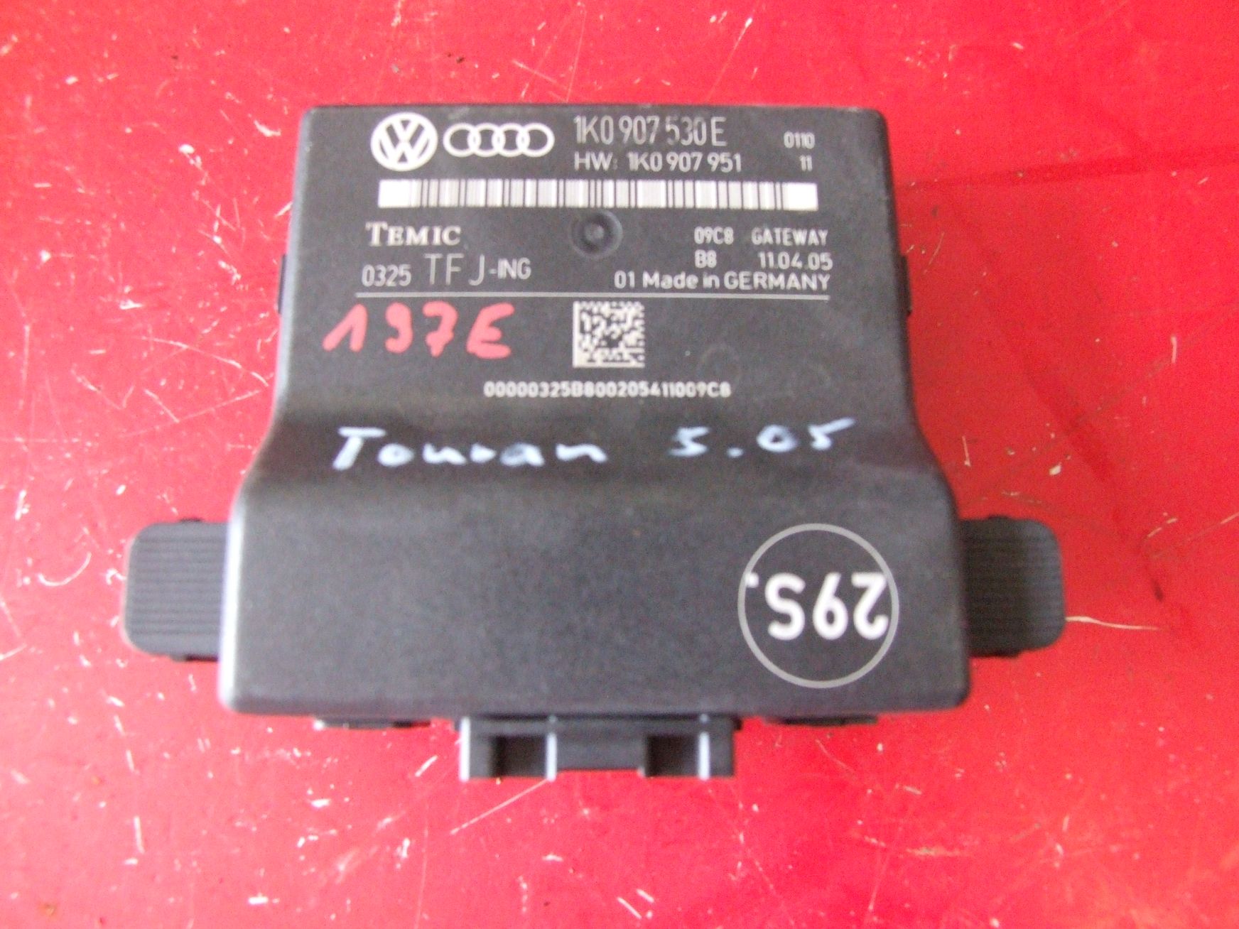 Steuergerät Gateway aus VW Touran Temic / 1K0907530E (gebraucht)