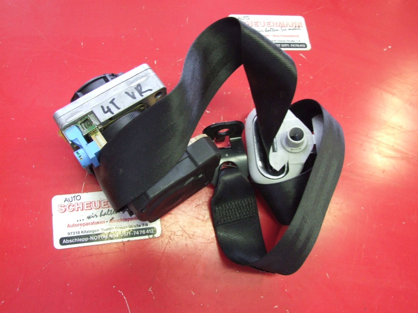 Sicherheitsgurt aus VW Golf 4 VAG / 1J4857706J (gebraucht)