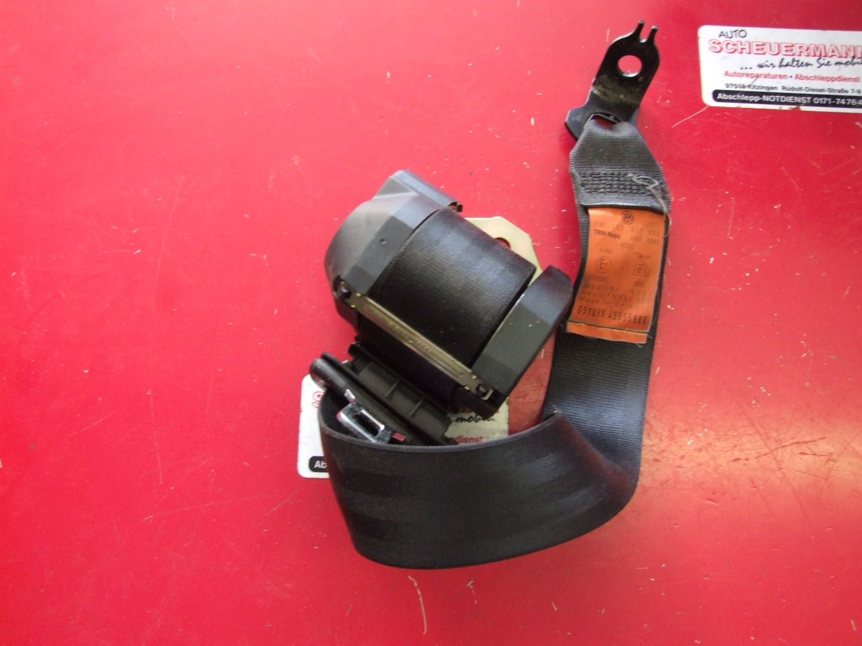 Sicherheitsgurt aus VW Golf 3 Cabrio TRW / 1E0857805 (gebraucht)