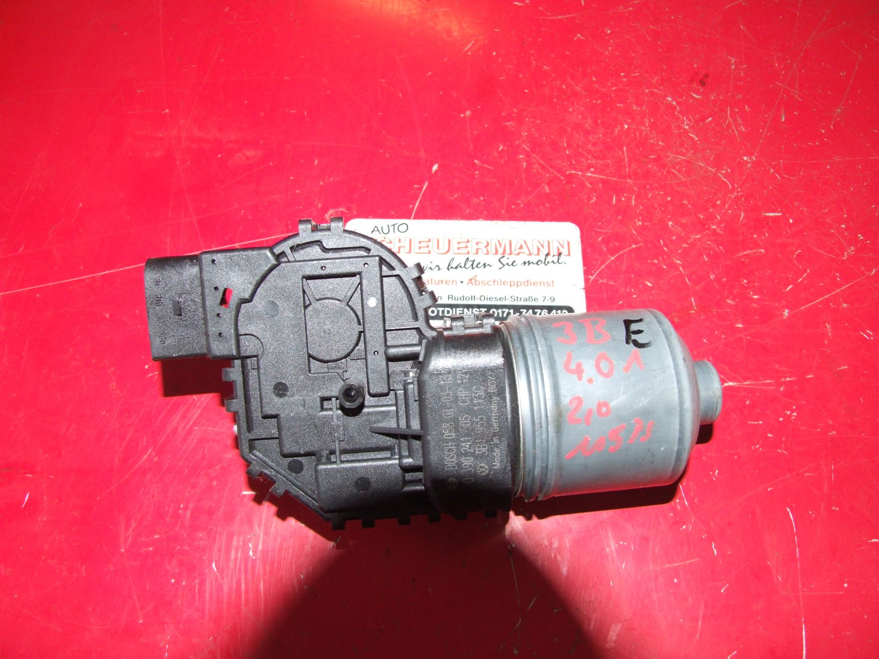 Wischermotor aus VW Passat 3B Bosch 0390241505  / 3B1955113C (gebraucht)