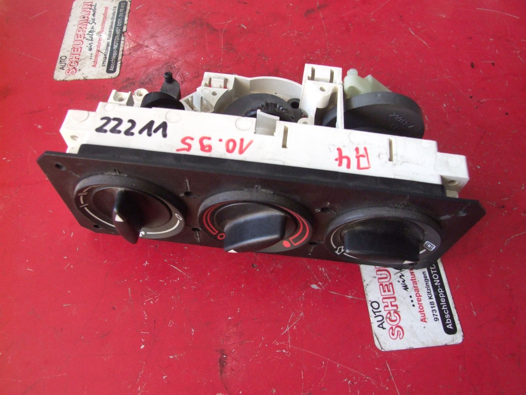 Heizungsbedienteil aus Audi A4 VAG 8D1819045 (gebraucht)