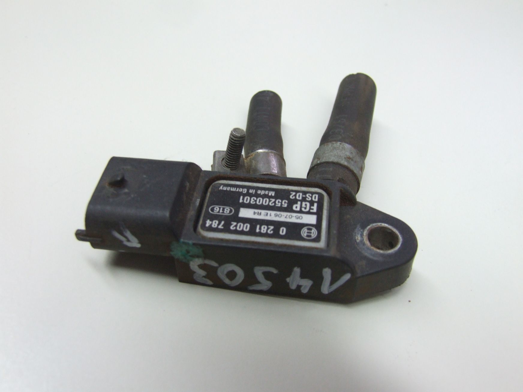 Sensor Abgasdruck aus Opel Vectra C Caravan Bosch 0281002784 / 55200301 (gebraucht)