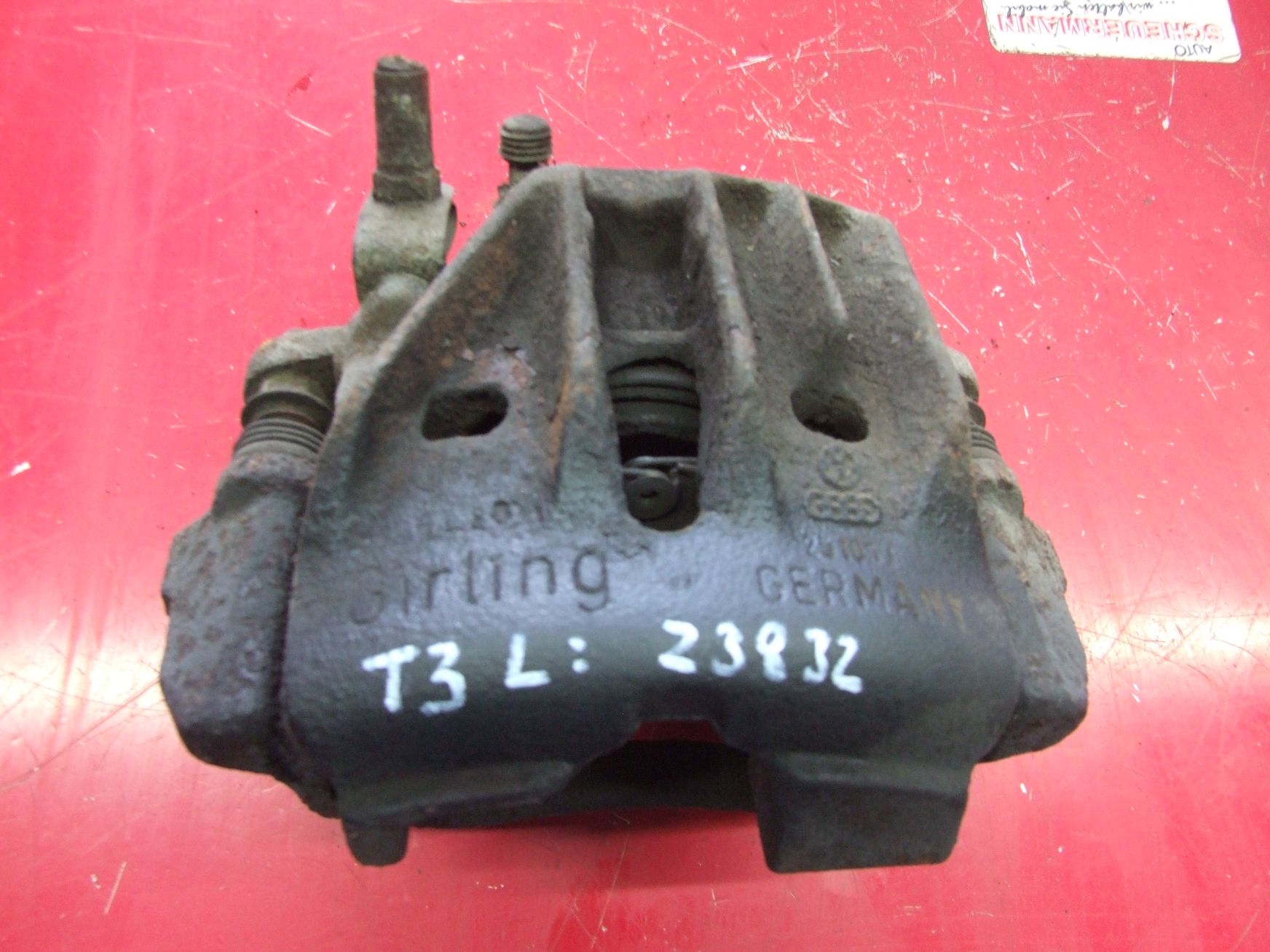 Bremssattel aus VW T3 Girling / 251615123B (gebraucht)