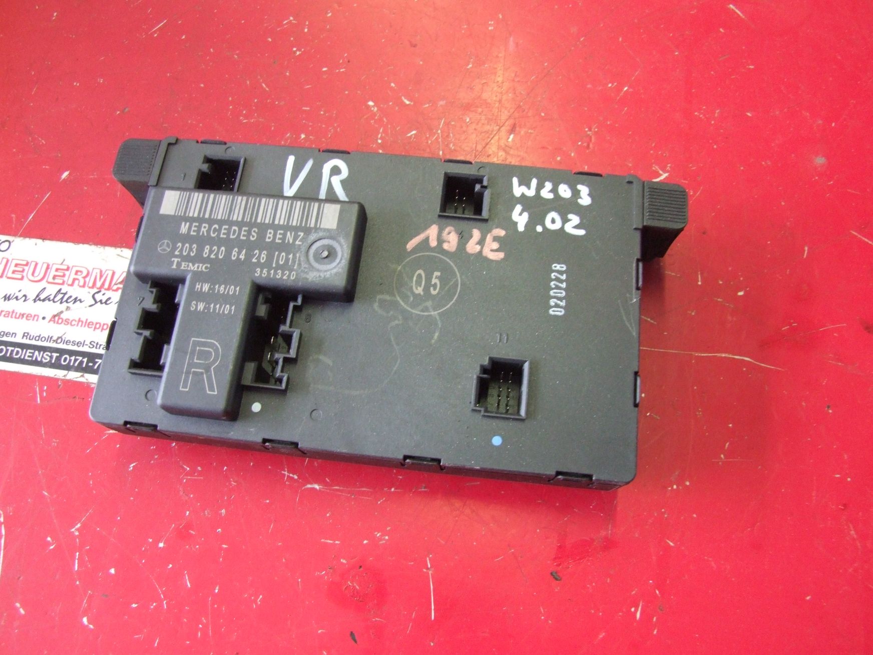 Steuergerät Tür aus Daimler / Mercedes W203 Kombi Temic / 2038206426 (gebraucht)