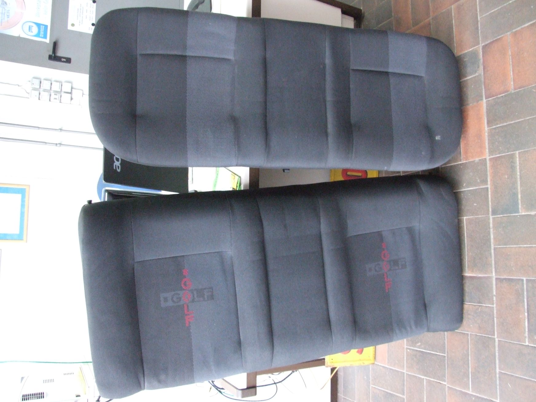 Sitzbank aus VW Golf 3 VAG / 1H0885375B (gebraucht)
