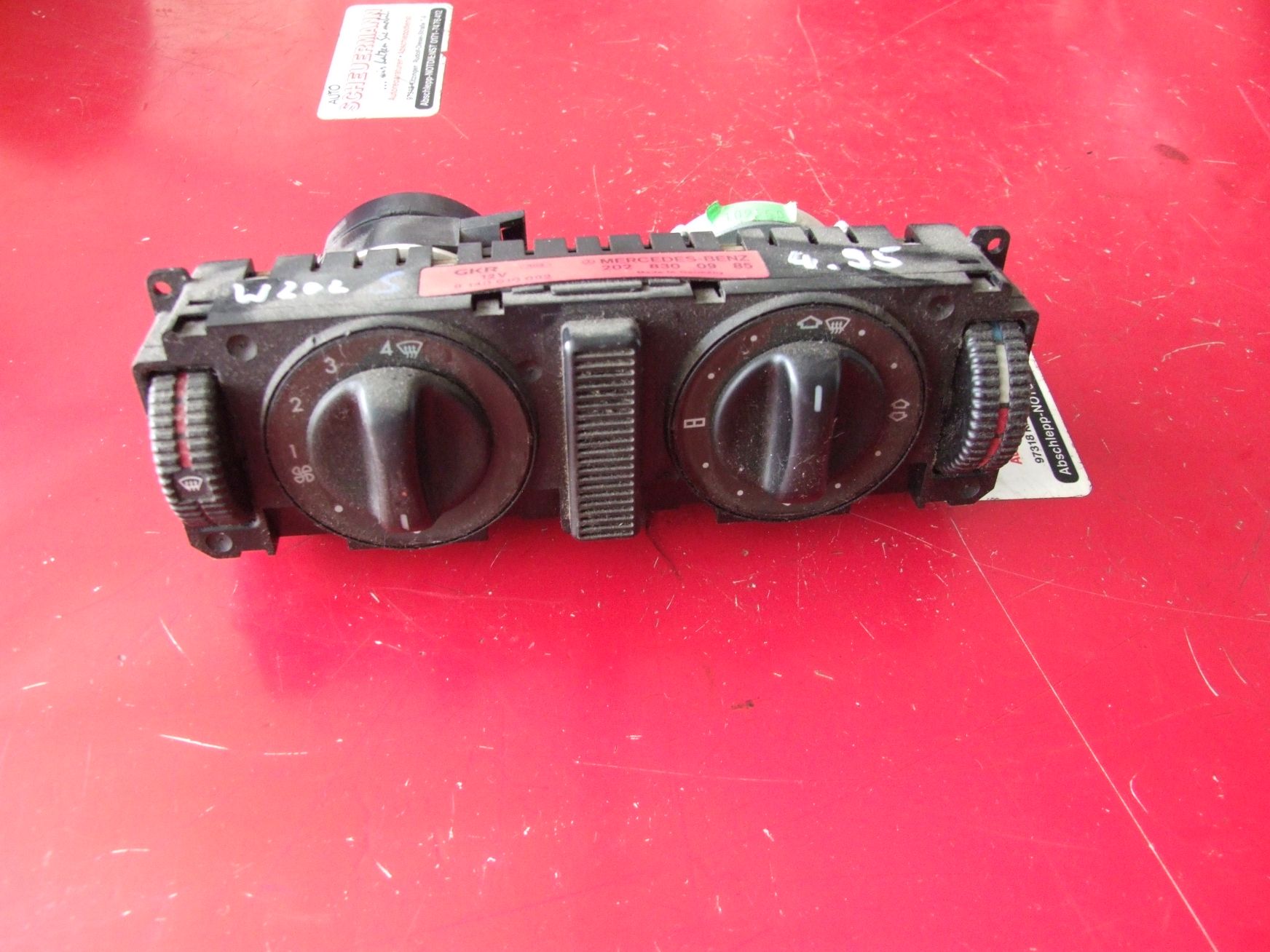 Heizungsbedienteil aus Daimler / Mercedes W202 DB / 2028300985 (gebraucht)