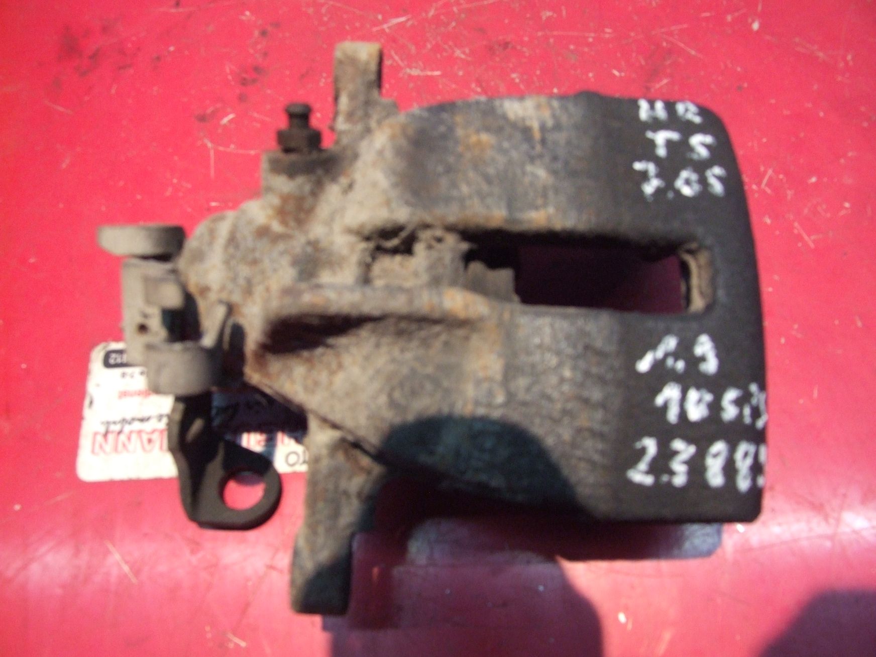 Bremssattel aus VW T5 VAG / 7H0615424A (gebraucht)