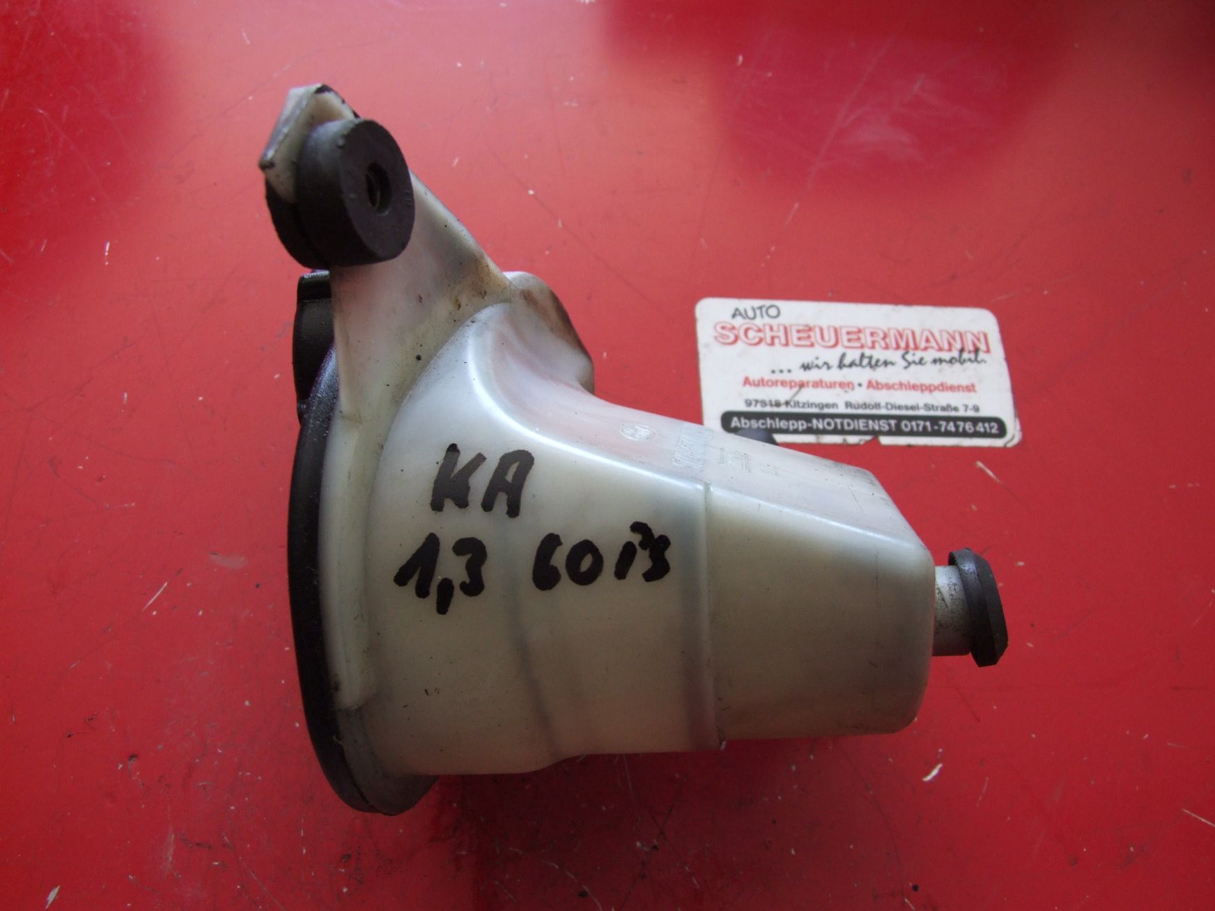 Servobehälter aus Ford Ka / 97KB3R700BA (gebraucht)