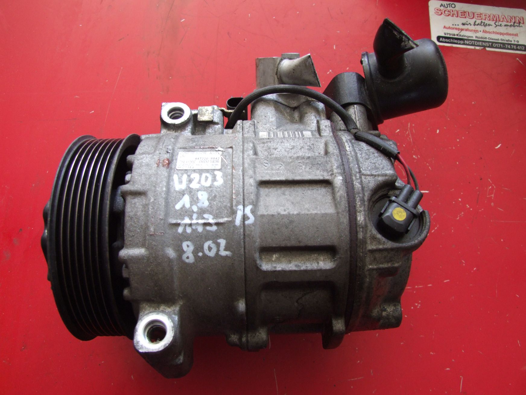 Klimakompressor aus Daimler / Mercedes W203 Denso 4472208842 / 0012305511 (gebraucht)