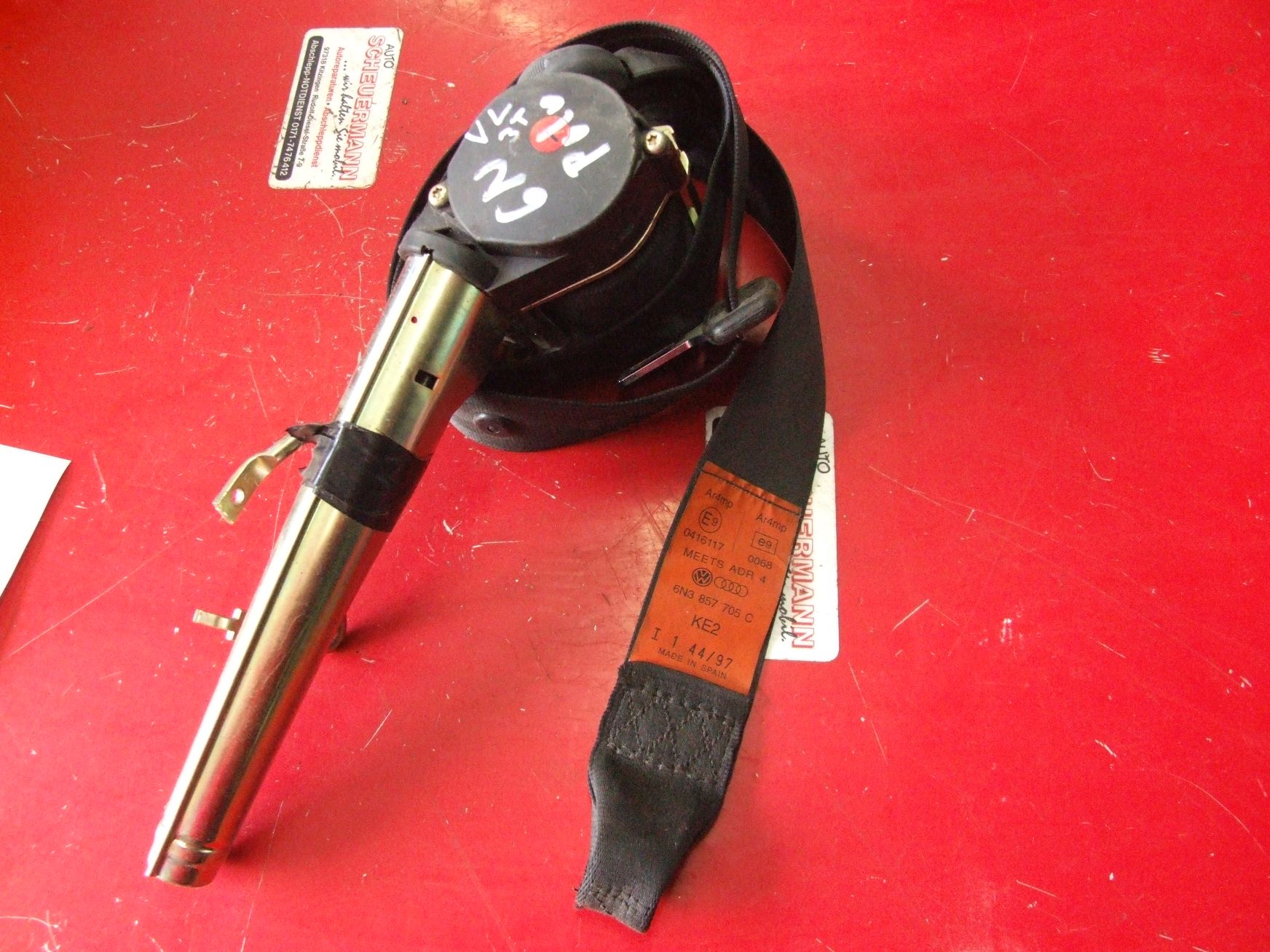 Sicherheitsgurt aus VW Polo 6N VAG / 6N3857705C (gebraucht)