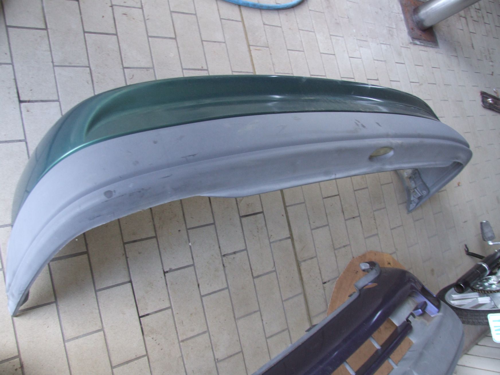 Stoßstange aus Opel Astra F CC GM / 90380390 (gebraucht)