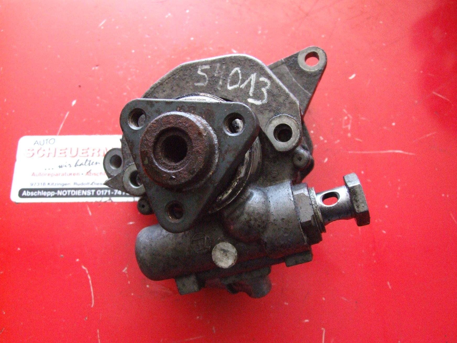 Servopumpe aus Audi A4 ZF / 8D0145156N (gebraucht)