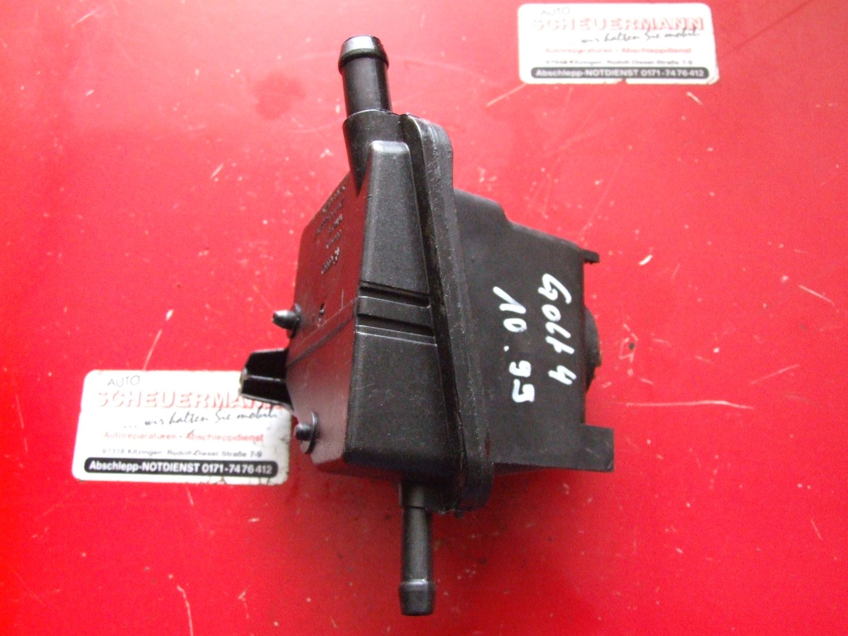Servobehälter aus VW Golf 4 VAG / 1J0422371C (gebraucht)