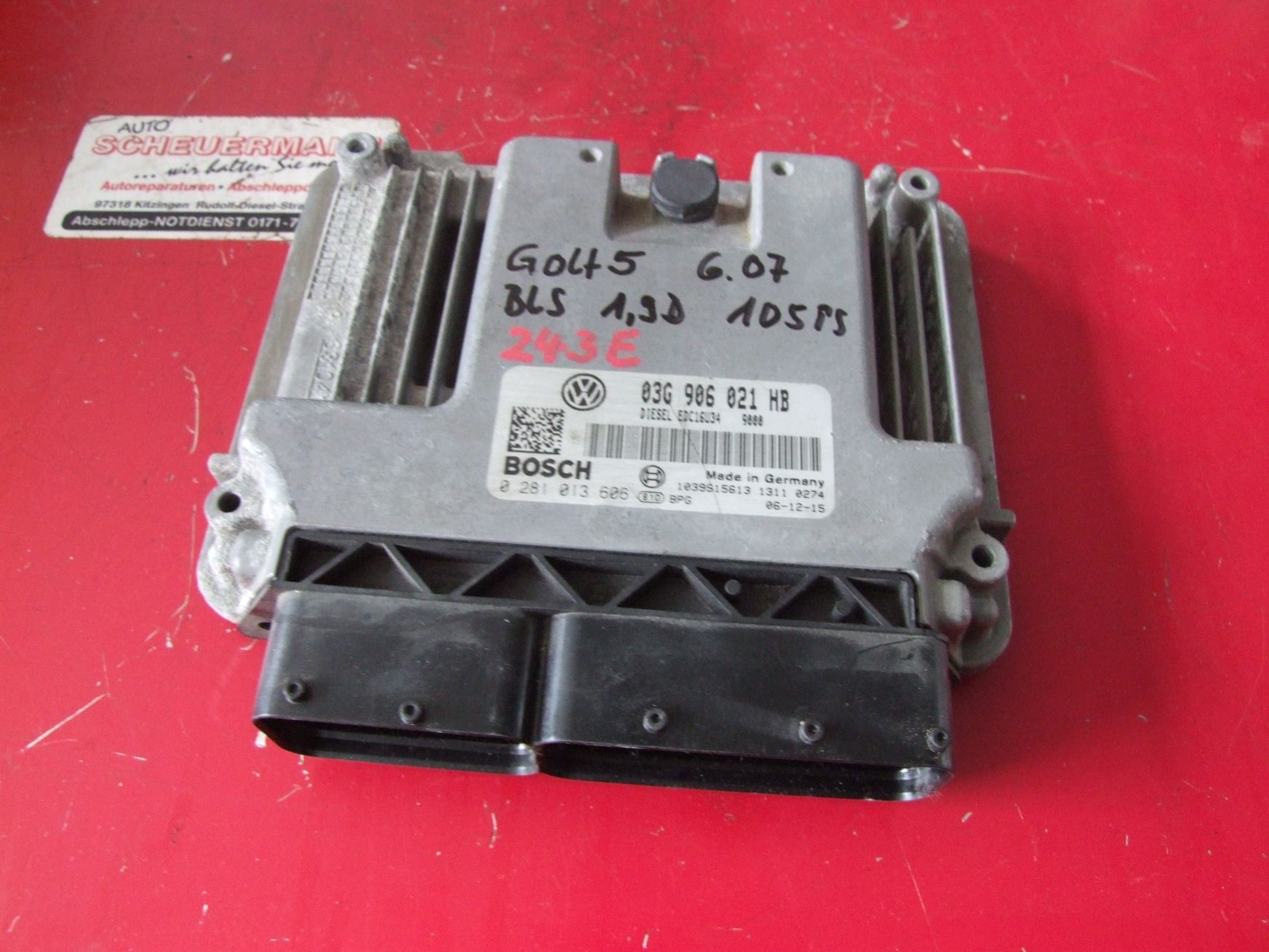 Steuergerät aus VW Golf 5 Bosch 0281013606 / 03G906021HB (gebraucht)