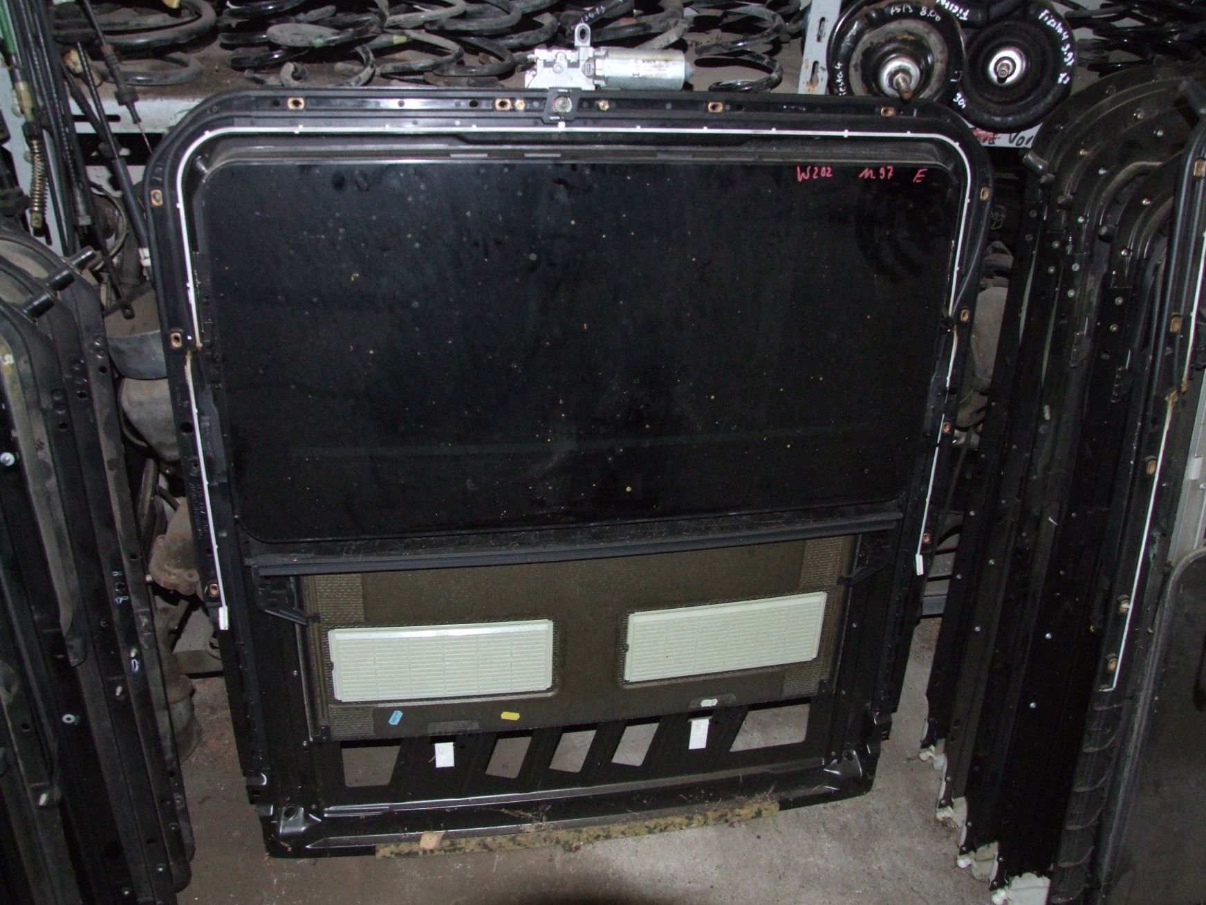Schiebedach Kassette aus Audi A4 / 8E5877041 (gebraucht)