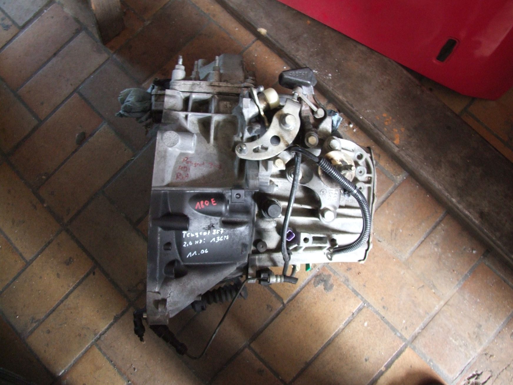 Getriebe aus Peugeot 307 Break Peugeot 9643921680  (gebraucht)