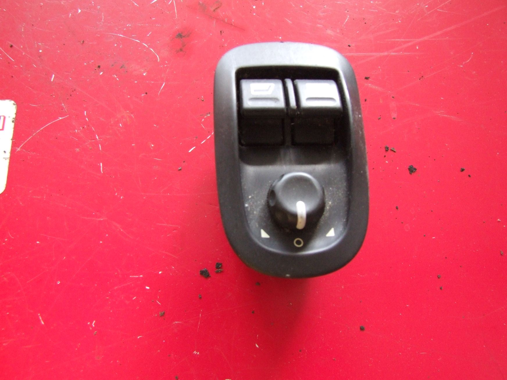 Schalter Fensterheber aus Peugeot 306 Kombi (gebraucht)