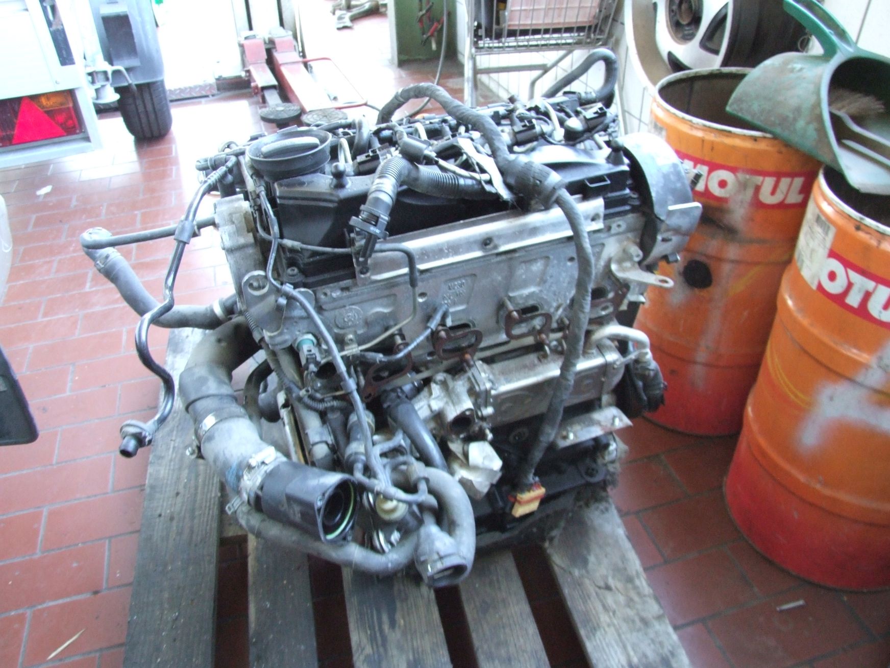 Motor aus VW Golf 6 Code CAYC VAG (gebraucht)