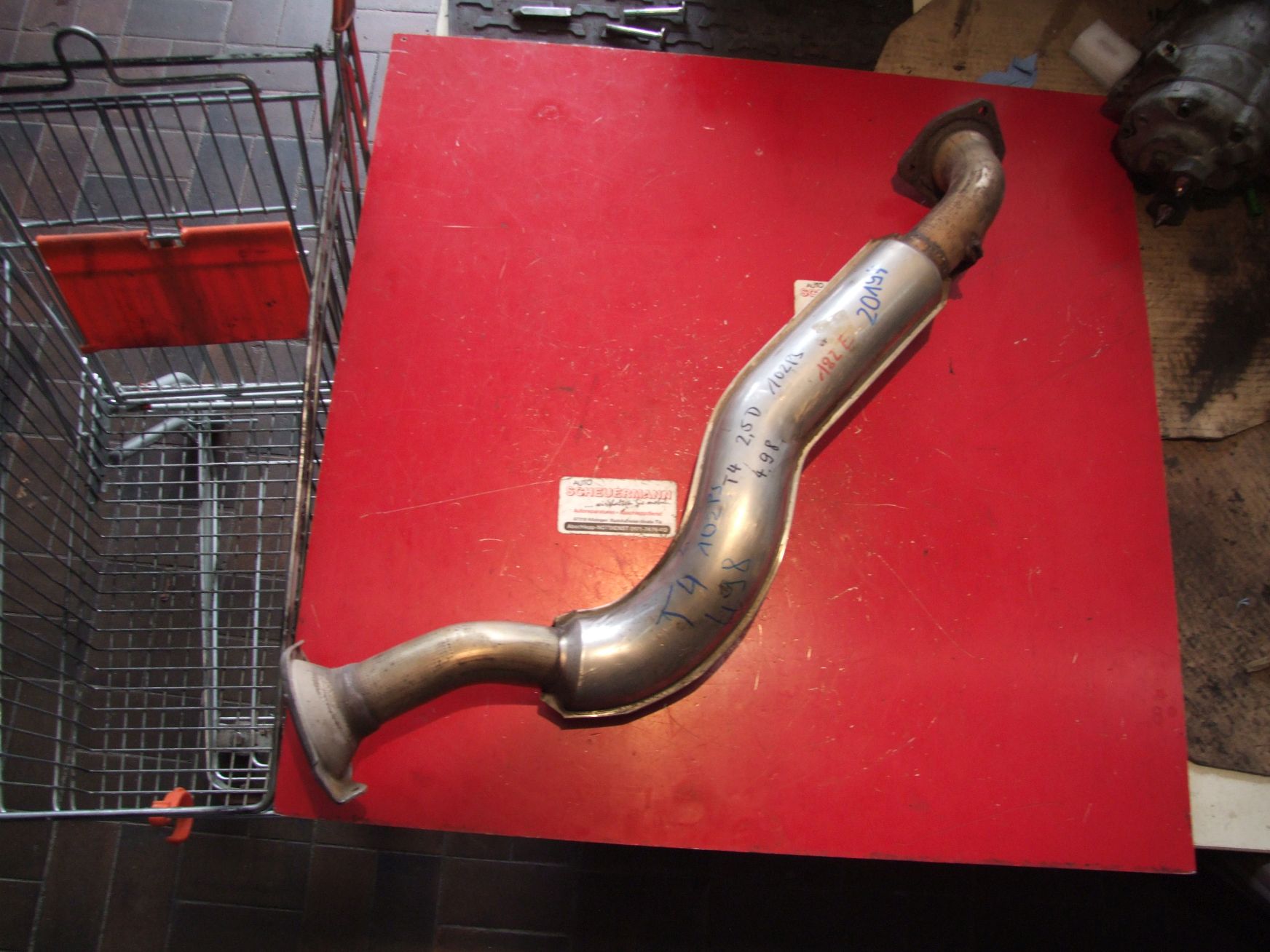 Hosenrohr aus VW T4 VAG / 028253091D (gebraucht)