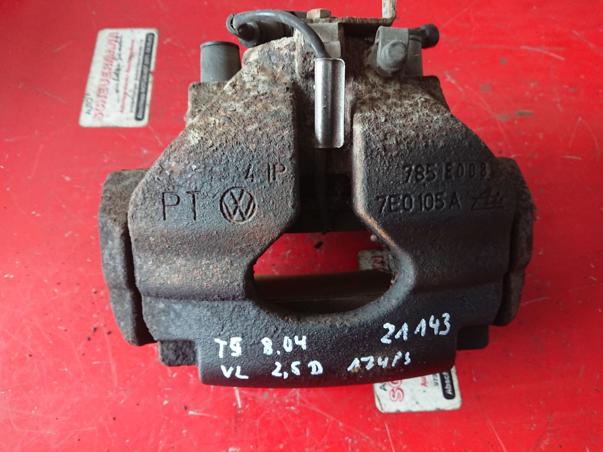 Bremssattel aus VW T5 VAG / 7L6615123F (gebraucht)