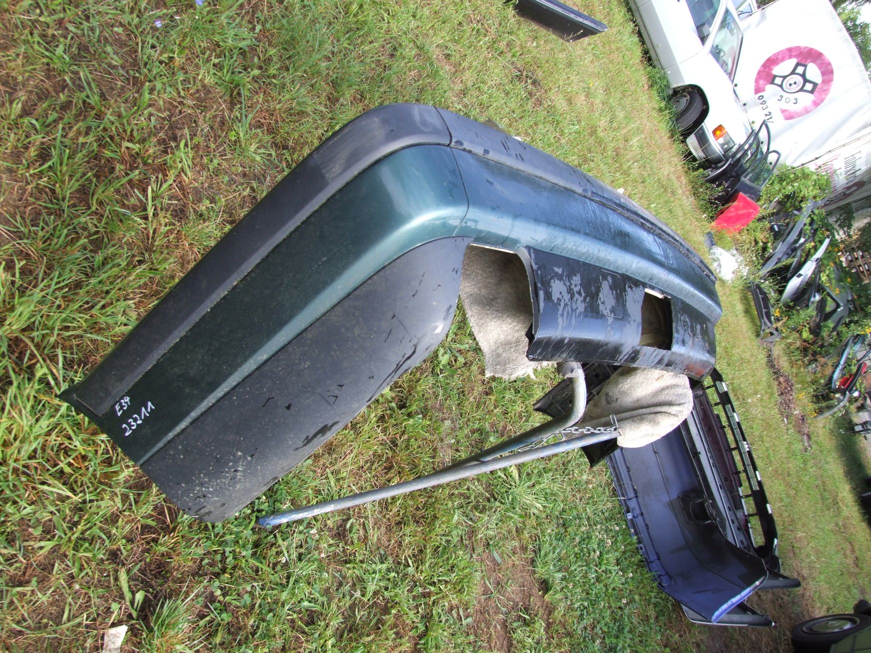 Stoßstange aus BMW E34 BMW 51121944182 / 51121944180 (gebraucht)