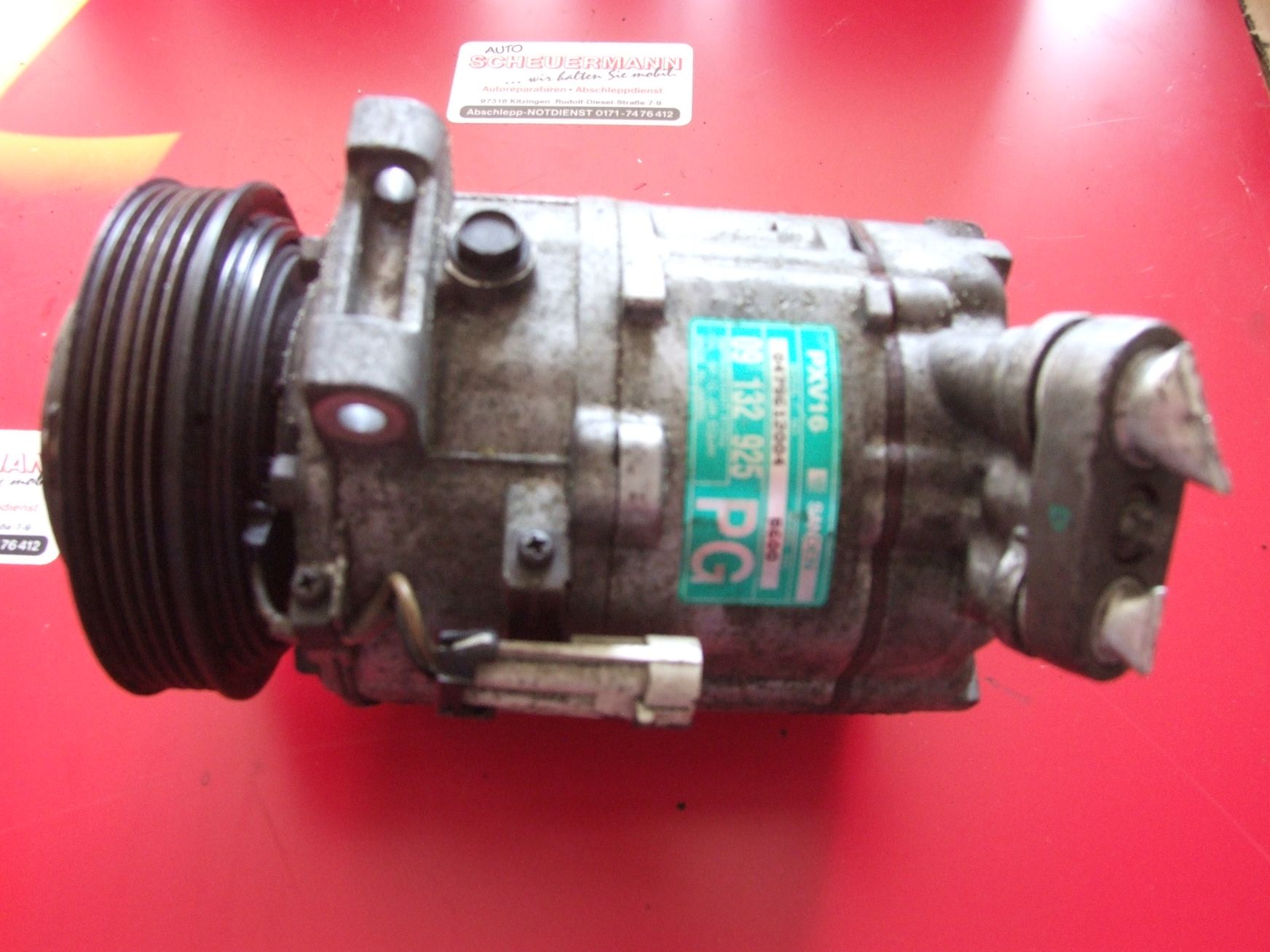 Klimakompressor aus Opel Vectra B Sanden 09132925 (gebraucht)