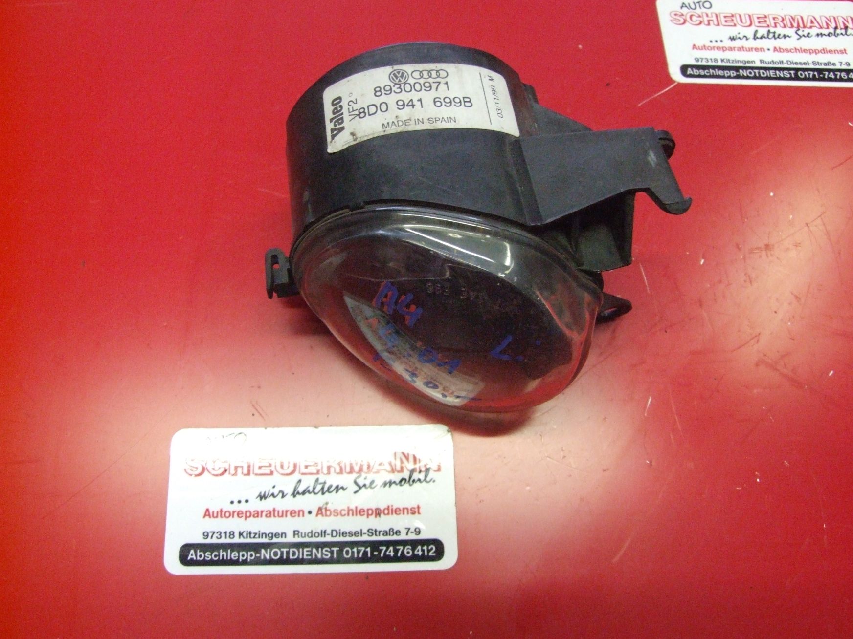 Nebelscheinwerfer aus Audi A4 Valeo / 8D0941699B (gebraucht)