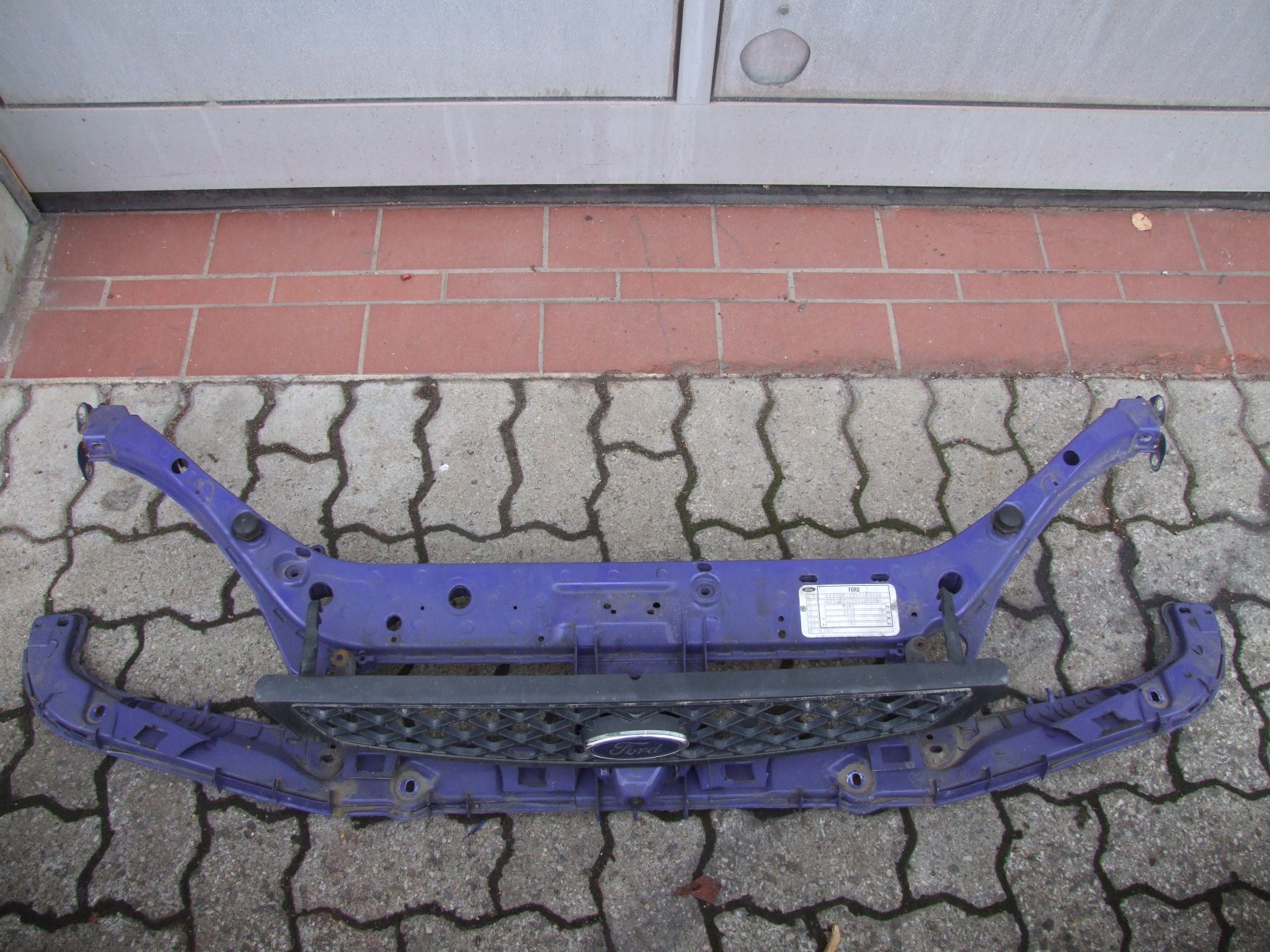 Frontverkleidung aus Ford Focus 1 Ford 1858668 / 1129211 (gebraucht)