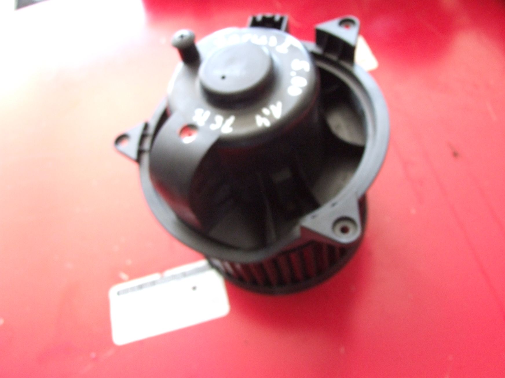 Gebläsemotor aus Ford Focus 1 / XS4H18456AC (gebraucht)