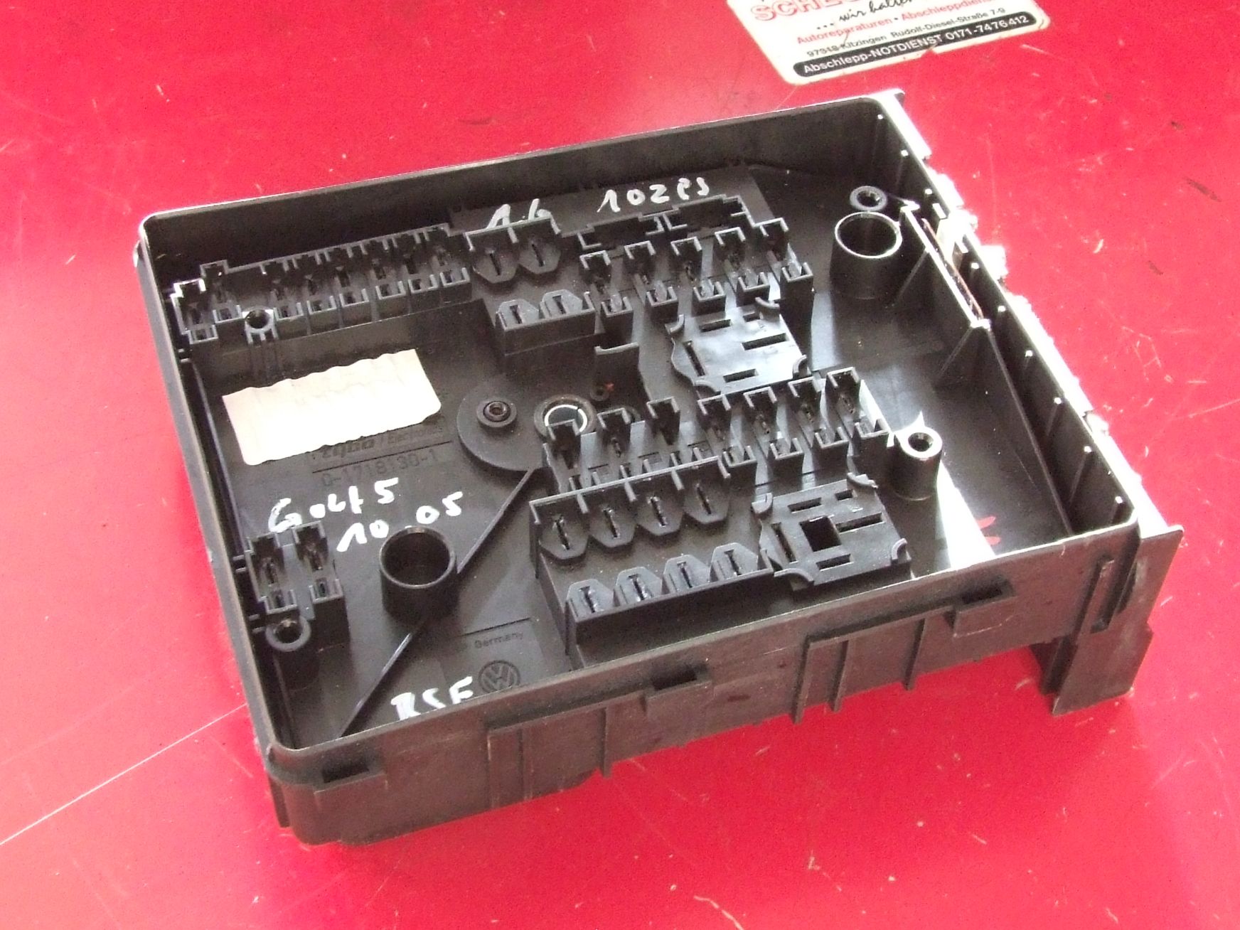 Sicherungskasten aus VW Golf 5 tyco / 1K0937125 (gebraucht)
