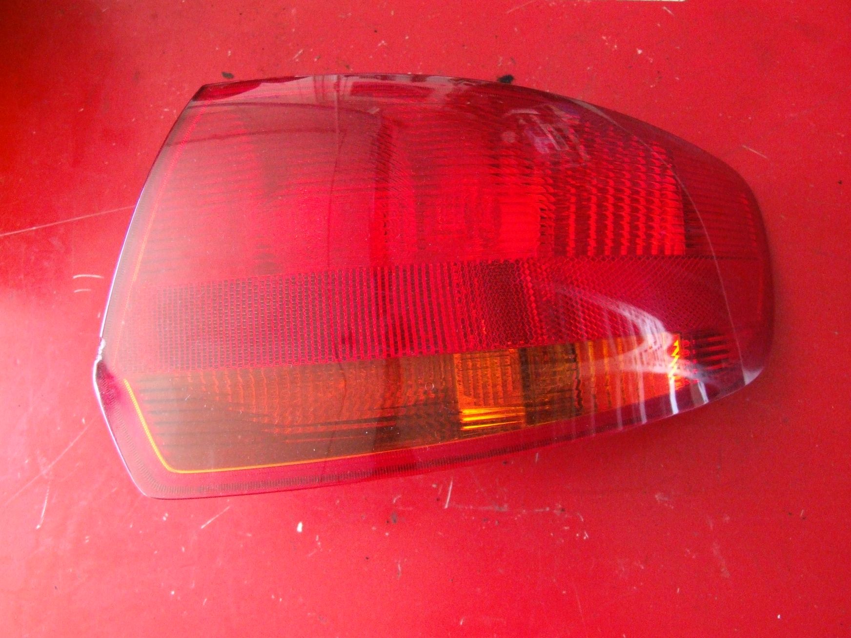 Heckleuchte aus Audi A3 VAG / 8P4945095 (gebraucht)