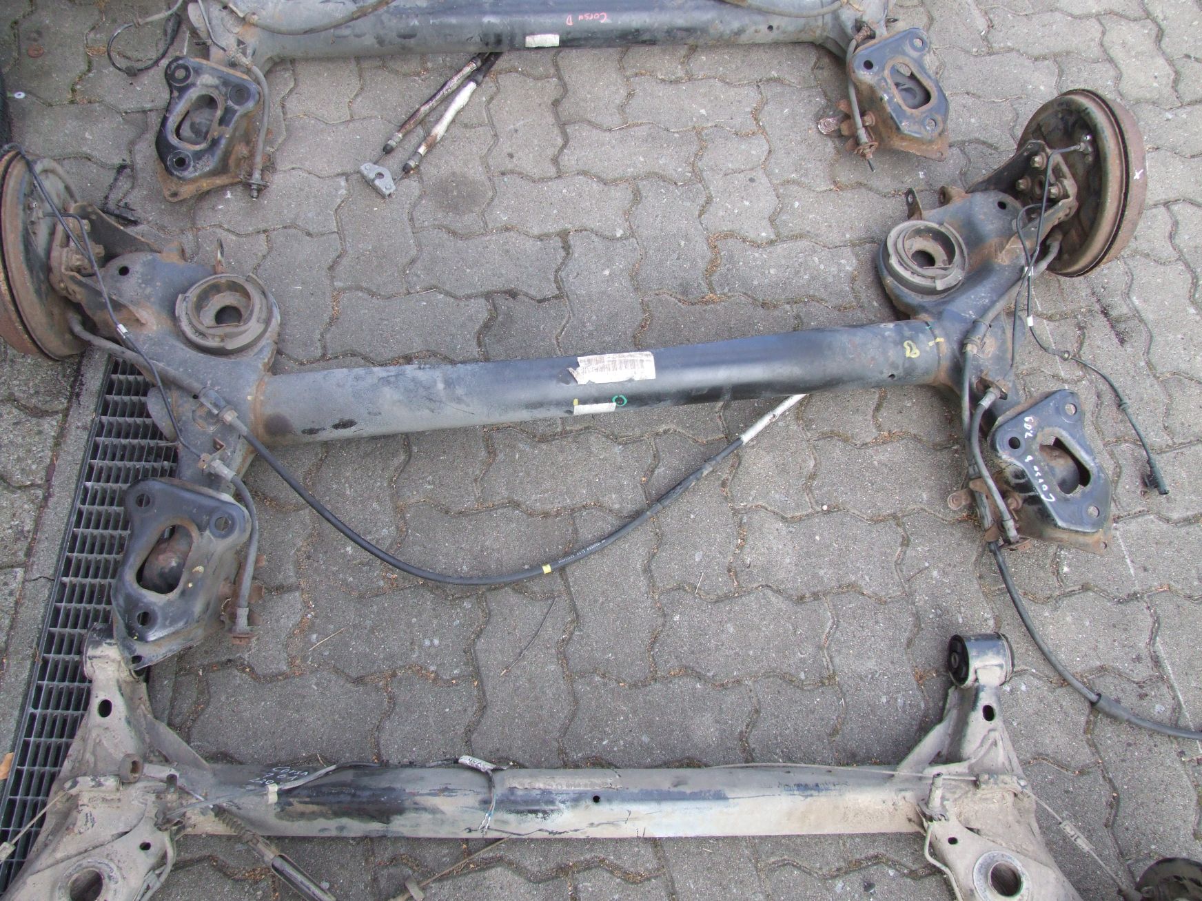 Hinterachse aus Opel Corsa D GM / 13342367 (gebraucht)