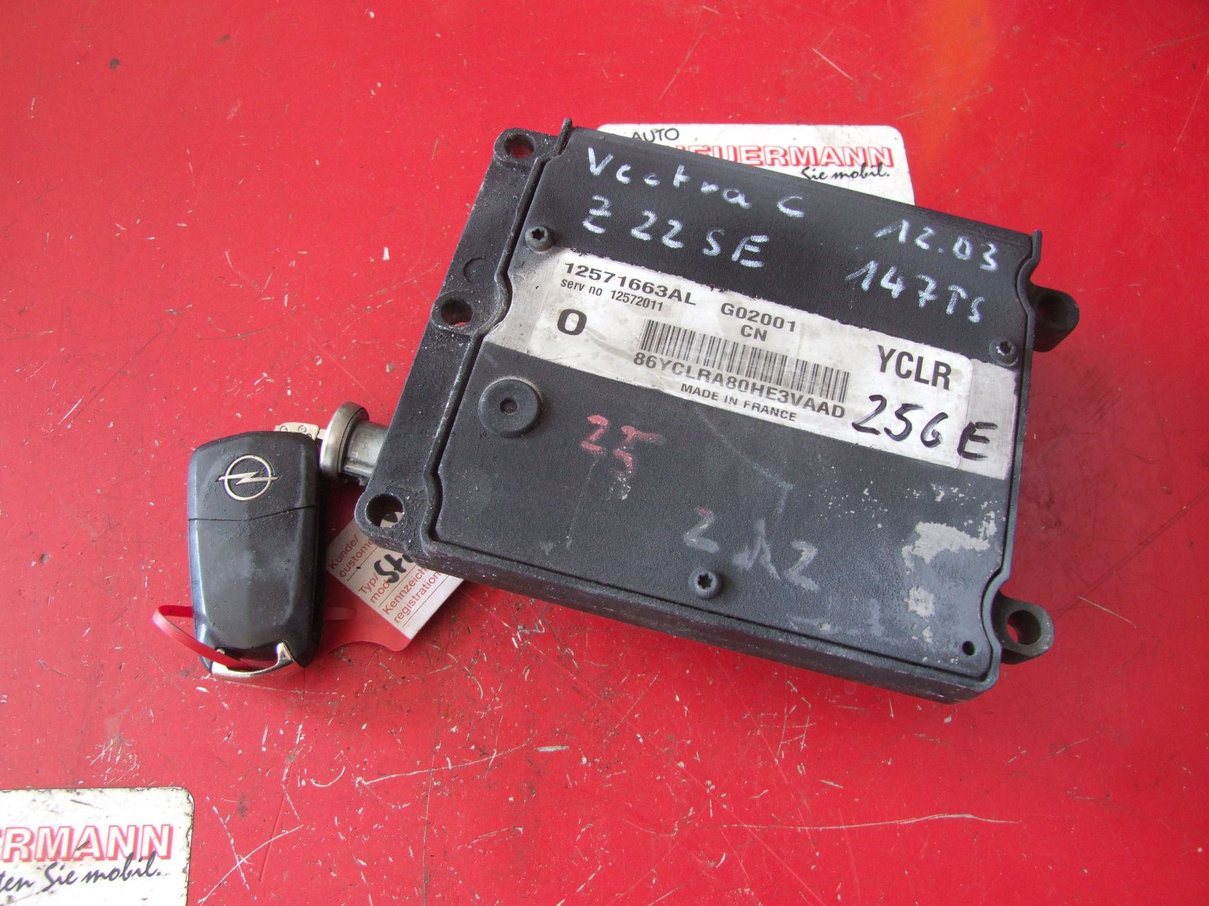 Steuergerät aus Opel Vectra C Stufe GM YCLR / 12571663AL (gebraucht)
