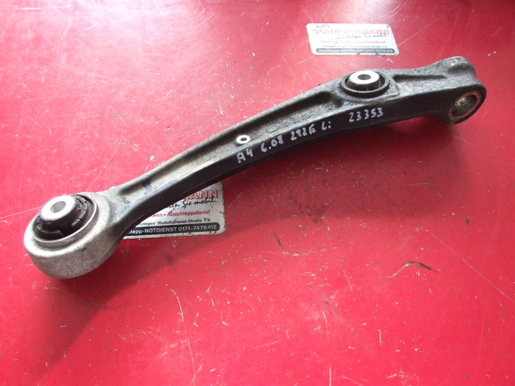 Querlenker aus Audi A4 Avant VAG / 8K0407155B (gebraucht)