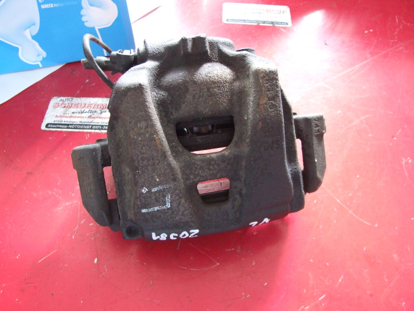 Bremssattel aus Audi A4 Avant ATE / 8K0615123C (gebraucht)