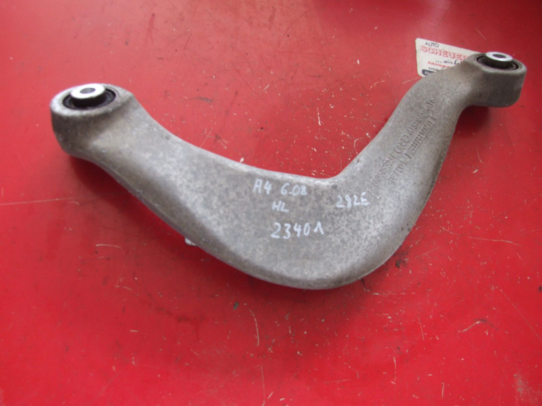 Querlenker aus Audi A4 Avant VAG / 8K0505323F (gebraucht)