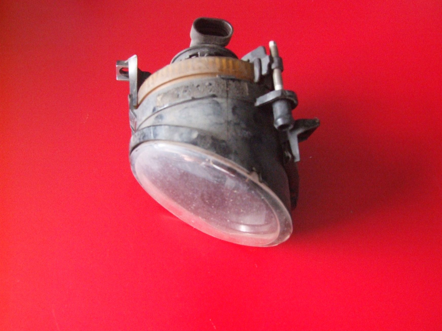Nebelscheinwerfer aus VW Touran Hella / 1T0941699C (gebraucht)