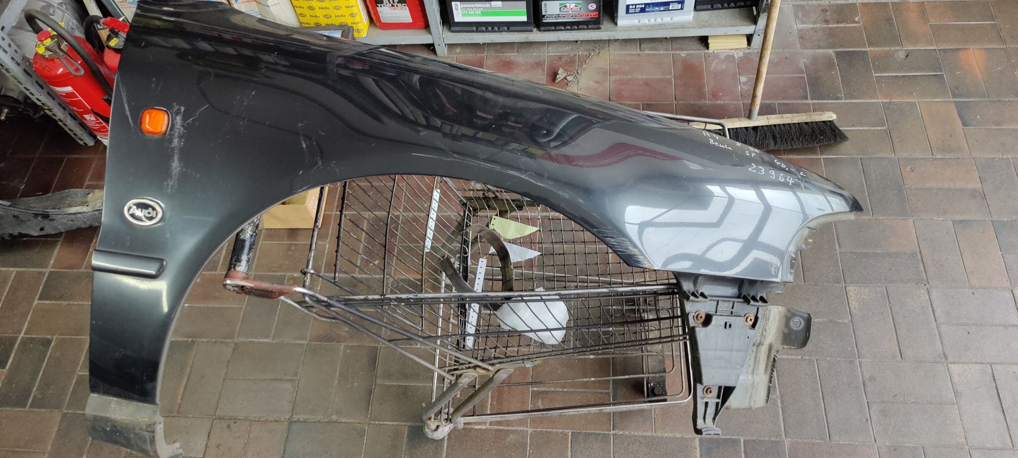 Kotflügel aus Audi A4 VAG (gebraucht)