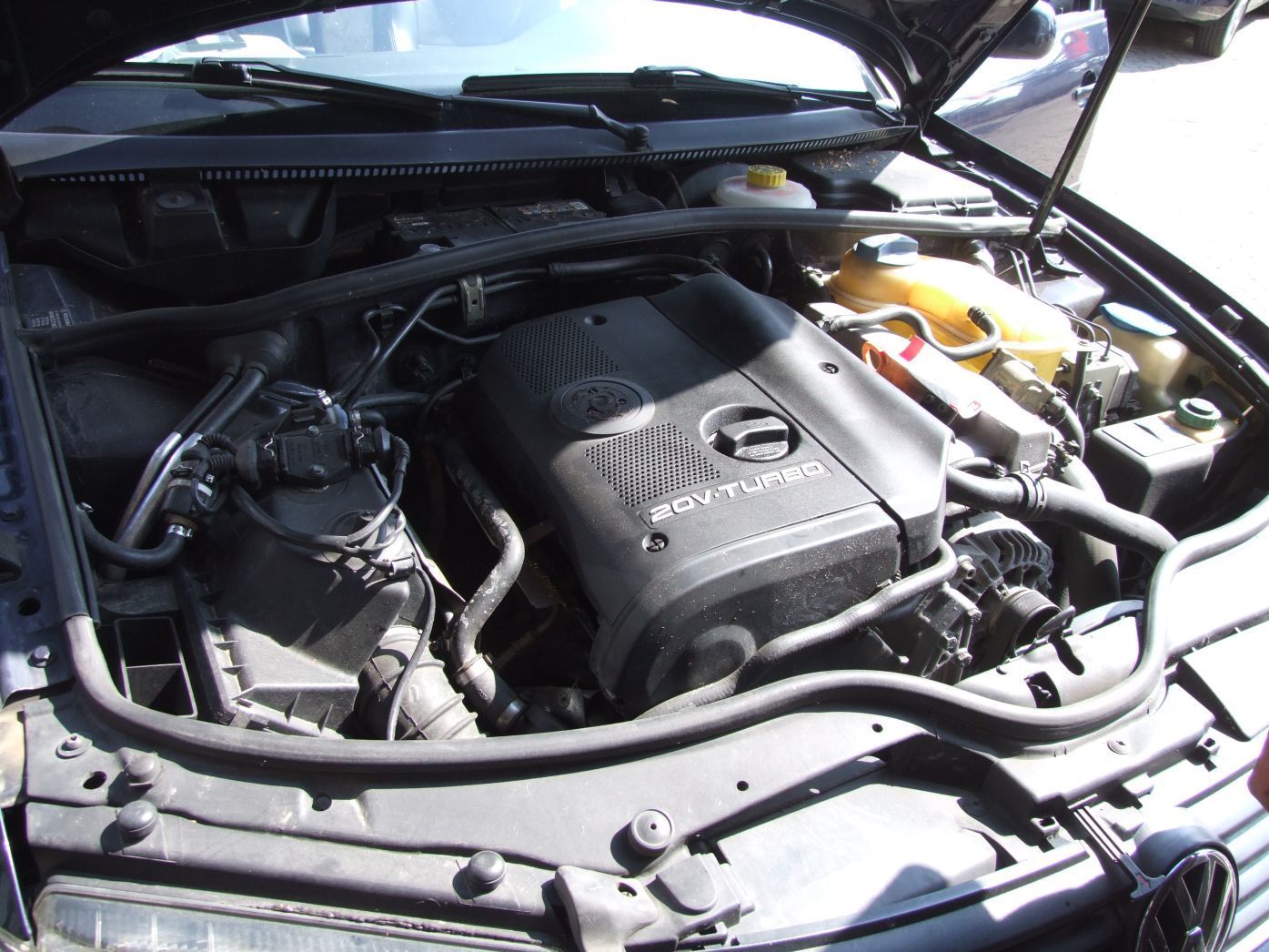 Motor aus VW Passat Code AEB VAG (gebraucht)