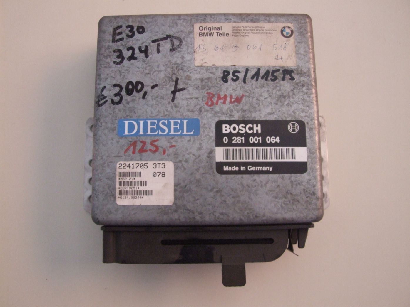 Steuergerät aus BMW E30 TD Bosch 0281001064 (gebraucht)